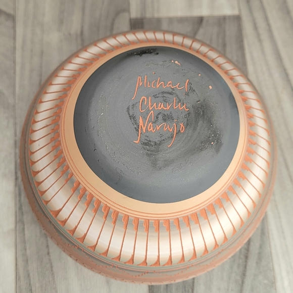 Michael Charlie Pottery Southwest Vase Navajo Native American Etched 6"H 7"W - Picture 3 of 16